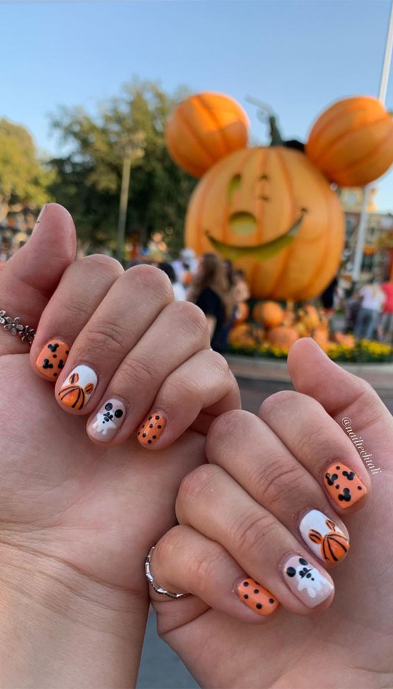 35 October Nail Art Designs : Halloween Disney Nails